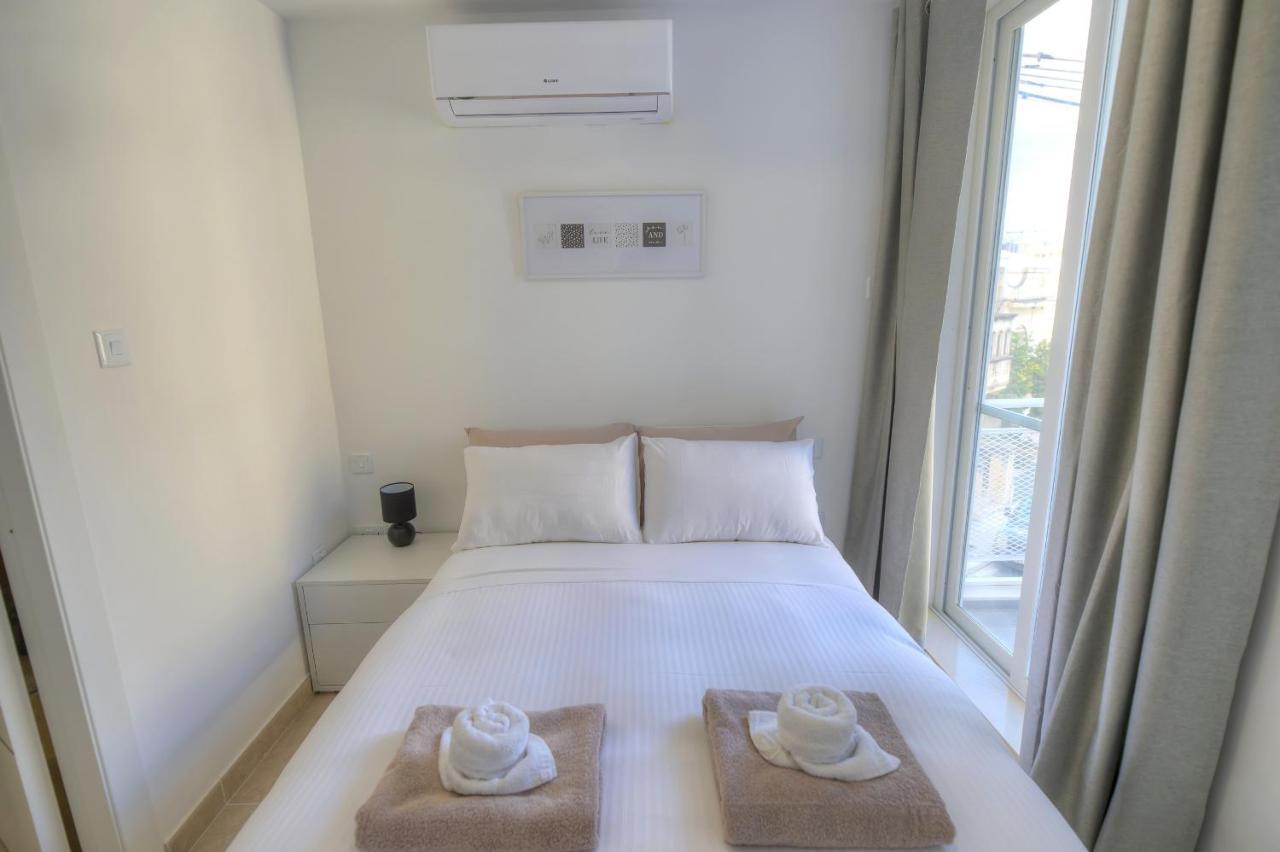 Brand New And Tastefully Furnished 2 Bedroom Apartment Ddif1-2 Gzira Exterior photo